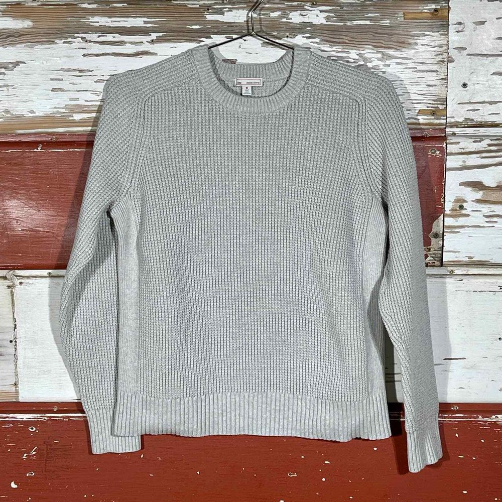 GAP Gray Crewneck Sweater Classic Knit
